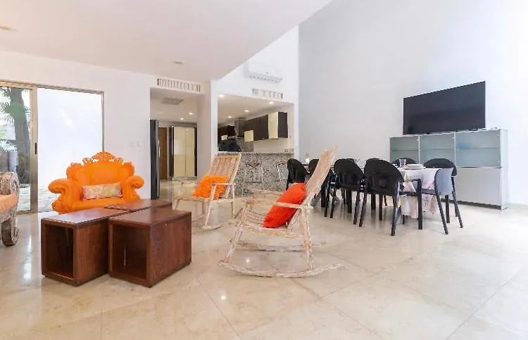פלאייה דל כרמן Villa Belmare 0*, פלאייה דל כרמן